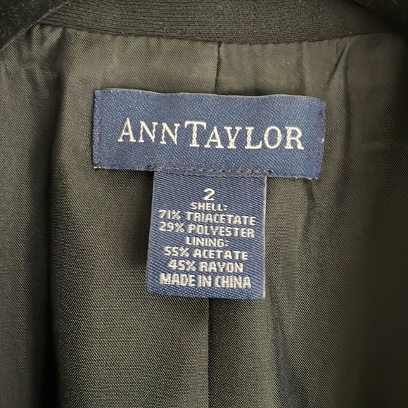 NWOT Ann Taylor Long Jacket Size 2 - Picture 4 of 5